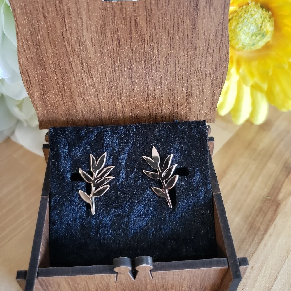 Olive Branch Cufflink/ Groomsmen gift